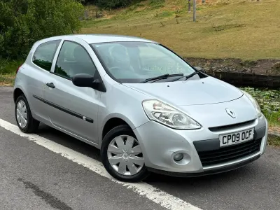 Used Renault Clio Extreme 2009 Silver Hatchback