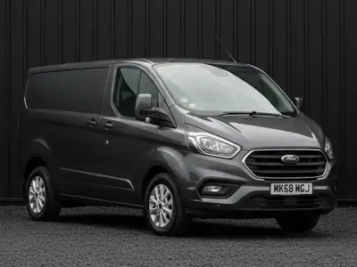 Begagnad Ford Transit Custom Limited 130 HK (95 kW) 2018 Grå Van