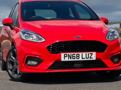 Używany Ford Fiesta ST-Line 125 KM (91 kW) 2018 Czerwony Hatchback