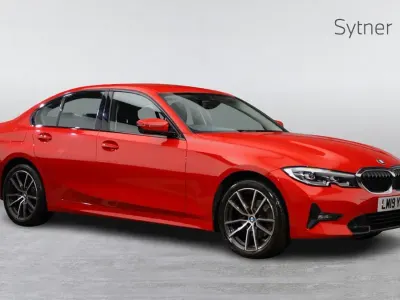 Begagnad BMW 320 Sport Line 181 HK (133 kW) 2019 Röd