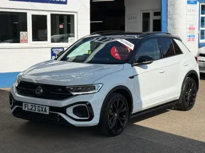 Używany VW T-Roc R-line 150 KM (110 kW) 2023 Biały SUV