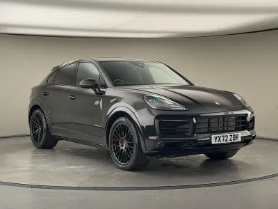 Begagnad Porsche Cayenne 460 HK (338 kW) 2022 Svart SUV
