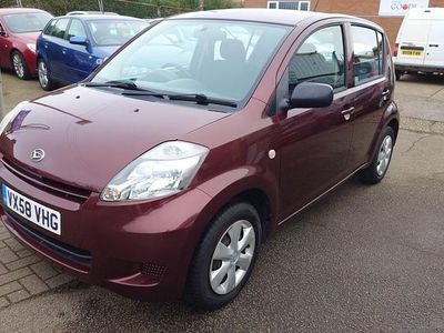 Used Daihatsu Sirion 69 HP (50 kW) 2008 Red Hatchback