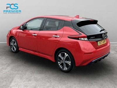 Used Nissan Leaf N-Connecta 110 kW (150 HP) 2022 Red Hatchback