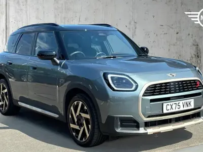 Used Mini Countryman 215 HP (158 kW) 2025 Green SUV