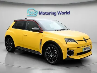 Usado Renault R5 Iconic 110 kW (150 HP) 2025 Citadino