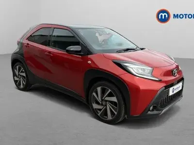 Used Toyota Aygo X 72 HP (52 kW) 2023 Red SUV