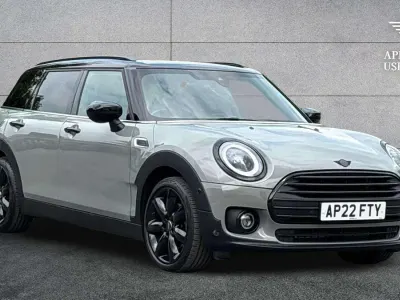 Używany Mini Cooper Clubman Exclusive 134 KM (98 kW) 2022 Szary Kombi