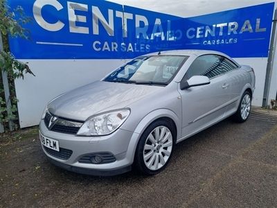 used Vauxhall Astra Cabriolet TWIN TOP 1.9 CDTi Design ** LOW LOW MILEAGE **