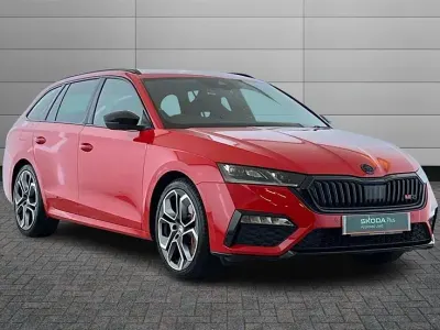 Begagnad Skoda Octavia vRS 245 HK (180 kW) 2021 Röd Kombi