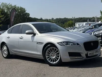 Used Jaguar XF Prestige 180 HP (132 kW) 2017 Silver Sedan