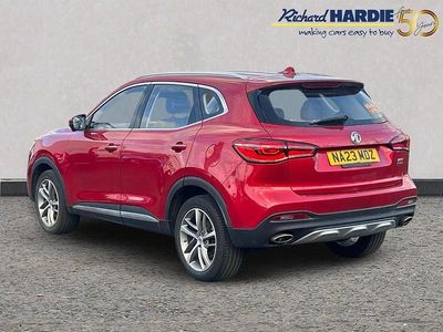 Used MG HS Excite 254 HP (186 kW) 2023 Red SUV