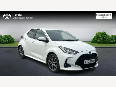 Used Toyota Yaris 116 HP (85 kW) 2023 White Hatchback