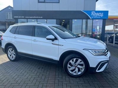 Second-hand VW Tiguan Allspace Life 150 CP (110 kW) 2023 Alb SUV