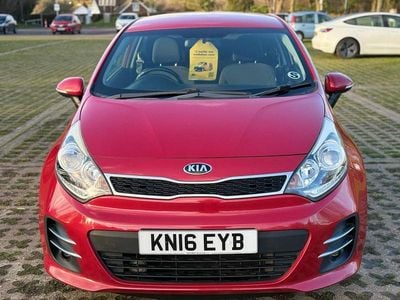 Used Kia Rio 109 HP (80 kW) 2016 Red Hatchback