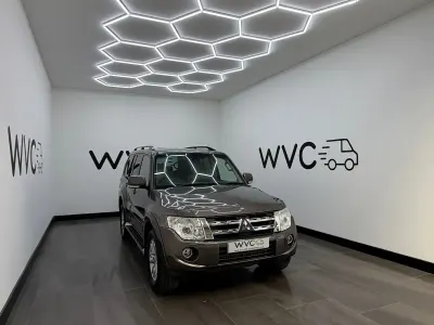 Used Mitsubishi Shogun 197 HP (144 kW) 2014 Brown SUV