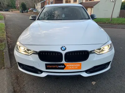 Begagnad BMW 320 Sport Line 2012 Vit Sedan