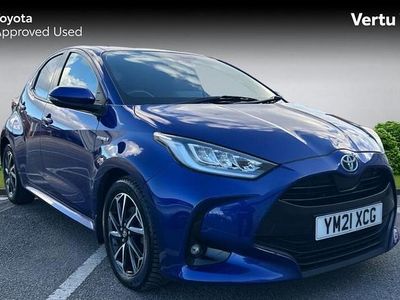 Used Toyota Yaris Hybrid Design 116 HP (85 kW) 2021 Blue Hatchback