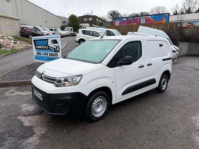 Used Citroën Berlingo 75 HP (55 kW) 2019 White MPV