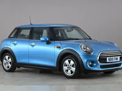 Begagnad Mini Cooper Hatch 2015 Blå Halvkombi