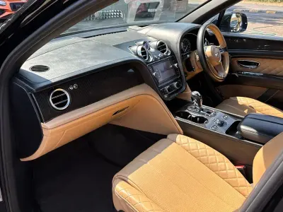 Used Bentley Bentayga 550 HP (404 kW) 2020 Black SUV