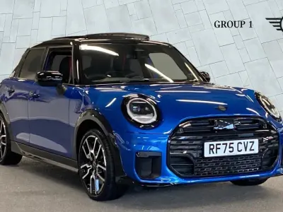 Gebraucht Mini Cooper S Hatch 201 PS (147 kW) 2025 Blau Kleinwagen