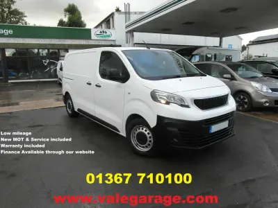 Używany Vauxhall Vivaro Edition 100 KM (73 kW) 2020 Biały Minivan