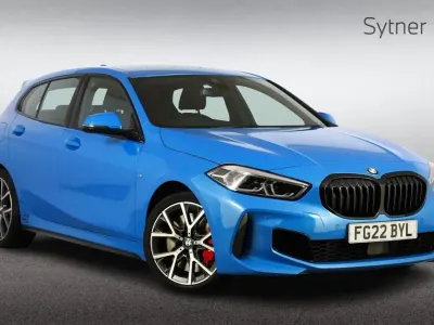 Begagnad BMW 128 Shadowline 261 HK (191 kW) 2022 Blå