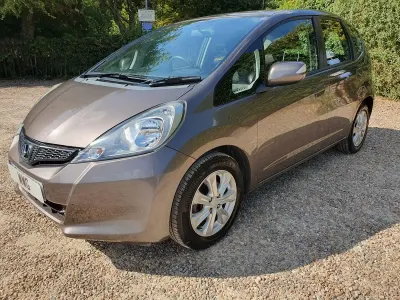 Used Honda Jazz ES 99 HP (72 kW) 2013 Brown Hatchback