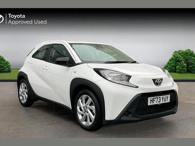 Used Toyota Aygo X PURE 72 HP (52 kW) 2023 White SUV