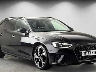 Second-hand Audi A4 Black Edition 204 CP (150 kW) 2023 Negru Break