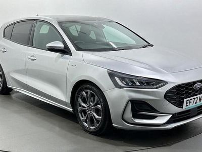 Usado Ford Focus ST-Line 125 HP (91 kW) 2022 Prateado Citadino