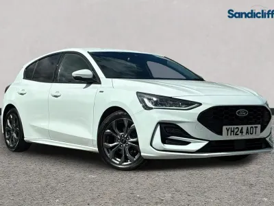 Used Ford Focus ST-Line 125 HP (91 kW) 2024 White Hatchback