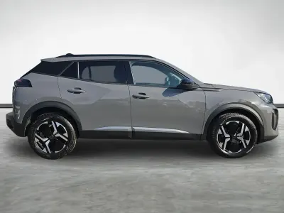 Usado Peugeot 2008 Allure 134 HP (98 kW) 2025 Cinzento SUV