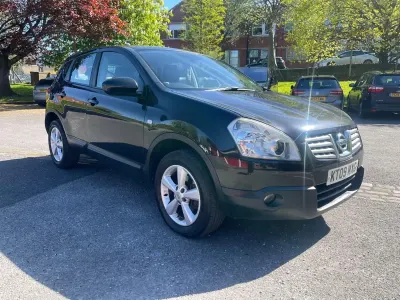 Używany Nissan Qashqai Acenta 113 KM (83 kW) 2009 Czarny SUV