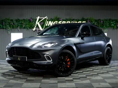 Usado Aston Martin DBX 2022 Gris SUV