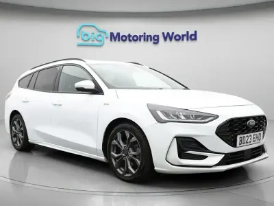 Used Ford Focus ST-Line 125 HP (91 kW) 2023 White Estate