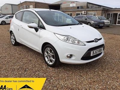 Used Ford Fiesta Zetec 82 HP (60 kW) 2012 White Hatchback