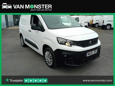 Begagnad Peugeot Partner 2021 Vit Minibuss