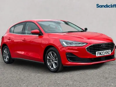 Used Ford Focus Titanium 125 HP (91 kW) 2023 Red Hatchback