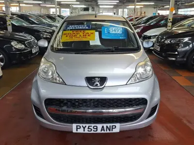Second-hand Peugeot 107 68 CP (50 kW) 2009 Argintiu Hatchback