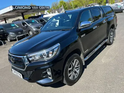 Begagnad Toyota HiLux 150 HK (110 kW) 2019 Svart Pickup