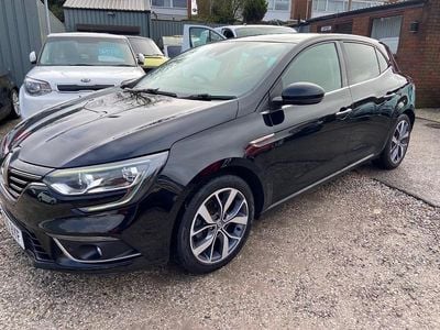Used Renault Mégane IV Dynamique 110 HP (80 kW) 2016 Black Hatchback