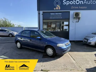 Used Vauxhall Astra 2002 Blue Hatchback