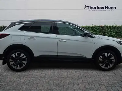 Używany Vauxhall Grandland X Sport 131 KM (96 kW) 2019 Biały SUV
