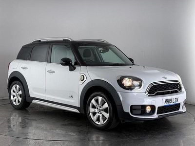 White Used 2019 Mini Cooper Countryman Classic SUV | £16,150 (Fair price)