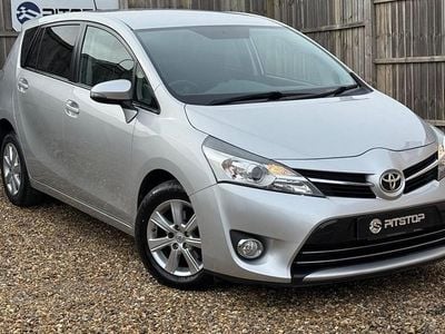 Used Toyota Verso 2015 Silver MPV
