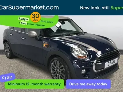 Usado Mini Cooper Hatch 136 CV (100 kW) 2017 Azul Utilitario