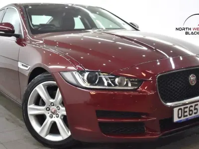 Used Jaguar XE Portfolio 180 HP (132 kW) 2015 Red Sedan