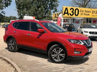 Used Nissan X-Trail N-Connecta 130 HP (95 kW) 2018 Red SUV